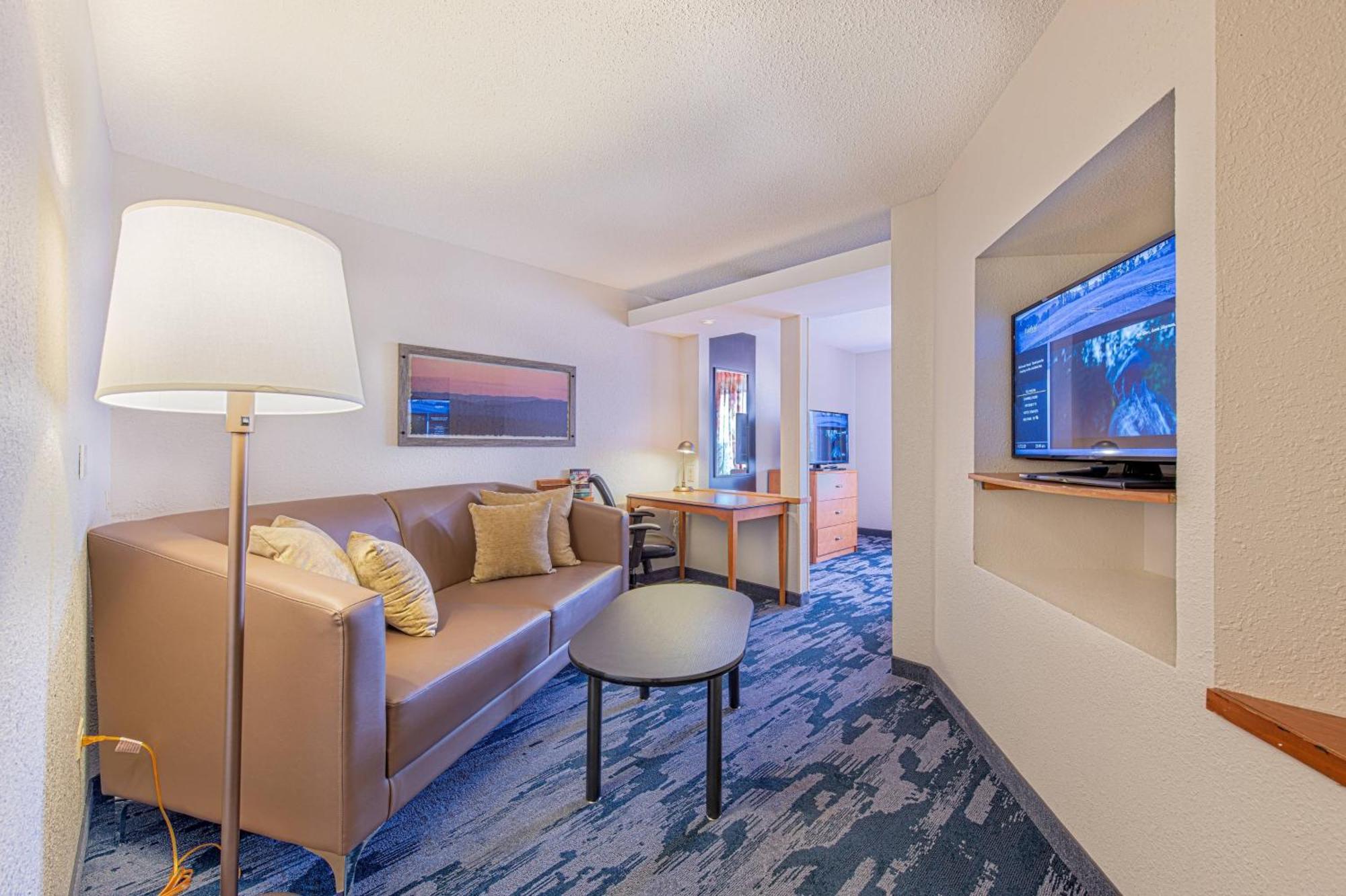 Fairfield Inn & Suites By Marriott Chicago Нейпървил Екстериор снимка