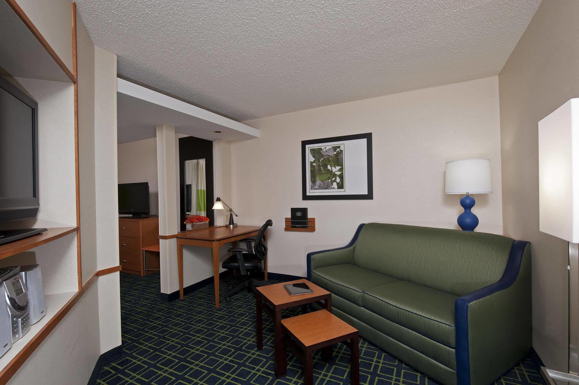 Fairfield Inn & Suites By Marriott Chicago Нейпървил Екстериор снимка