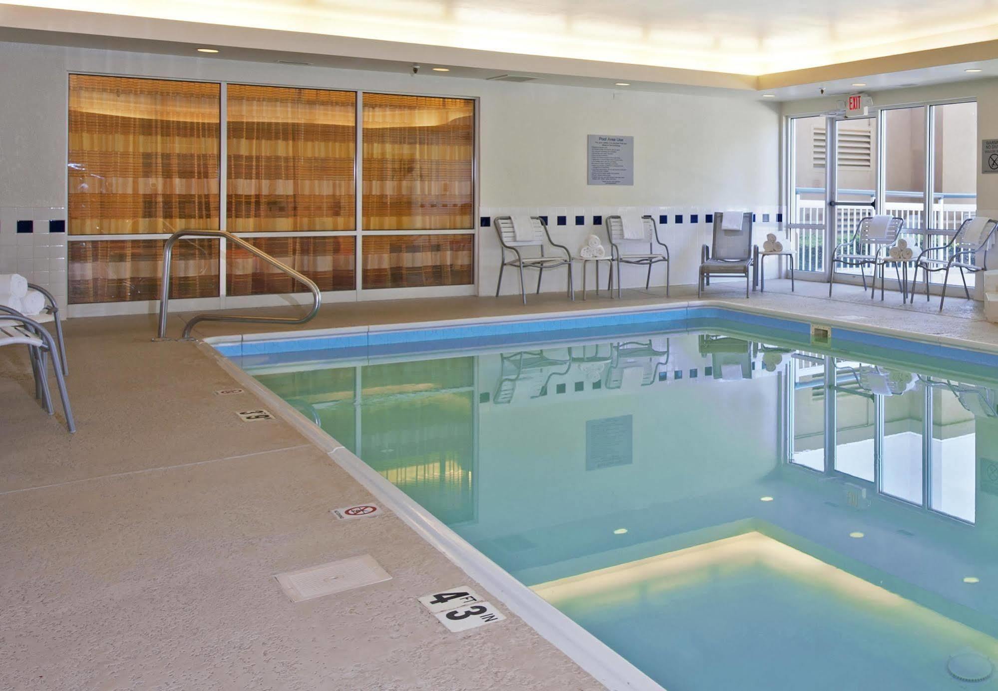 Fairfield Inn & Suites By Marriott Chicago Нейпървил Екстериор снимка
